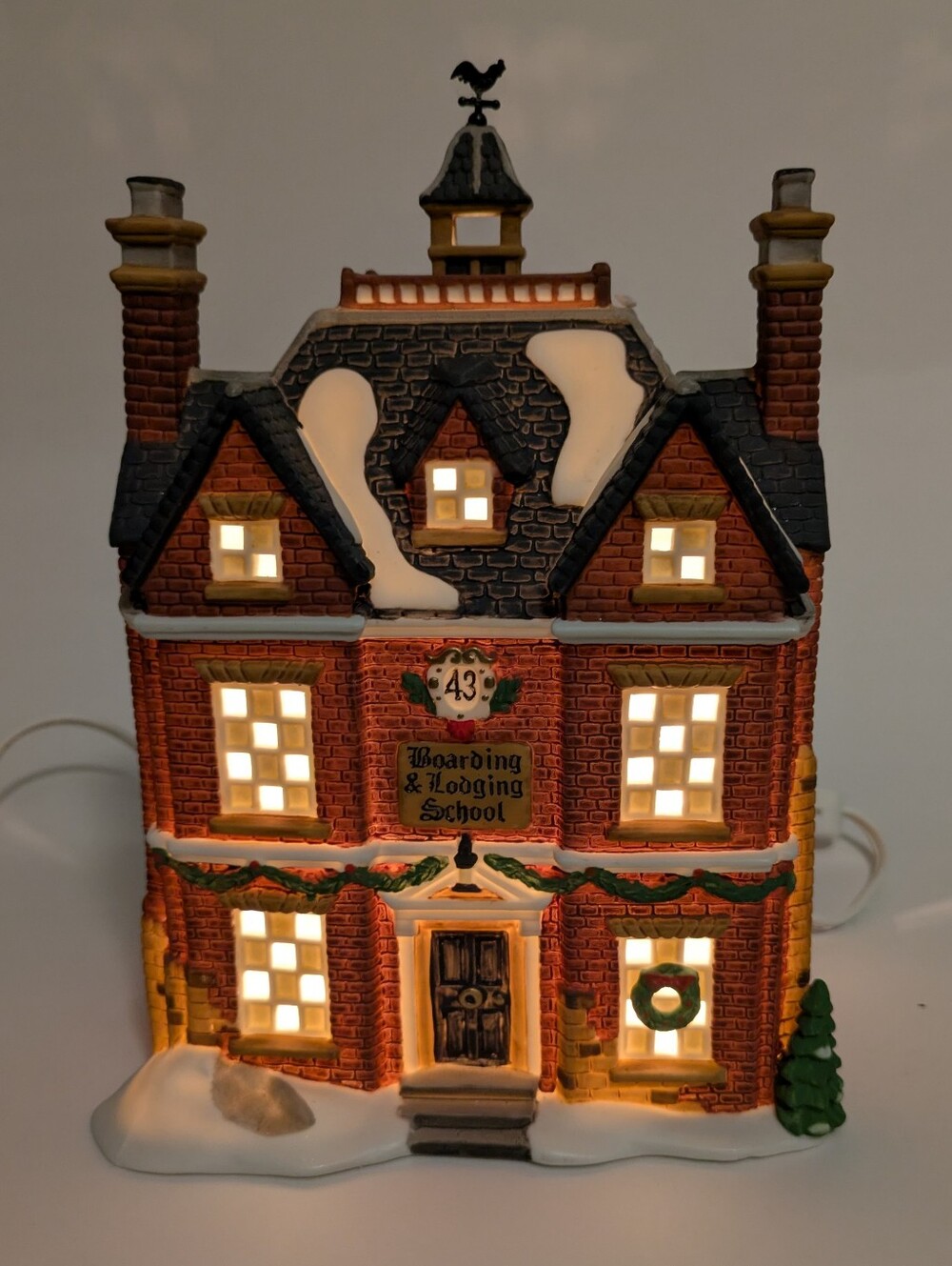 Department 56 Boarding & Lodging School 43 Holiday House Dickens Village Series